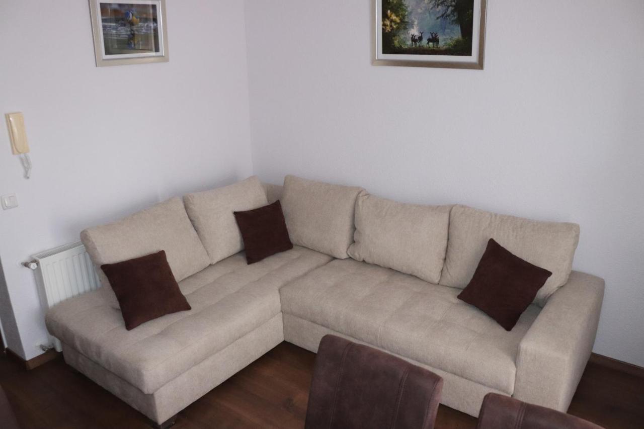 Liget Apartmanhaz Kehidakustány Buitenkant foto