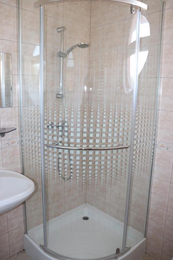 Liget Apartmanhaz Kehidakustány Buitenkant foto